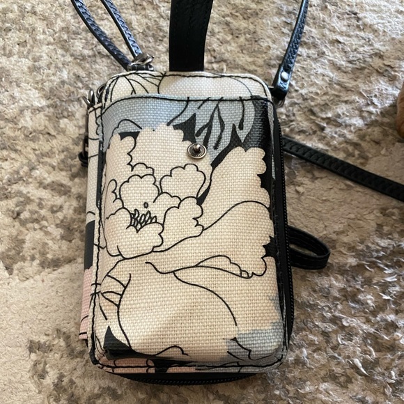 Sakroots phone and card holder with straps - Picture 4 of 7